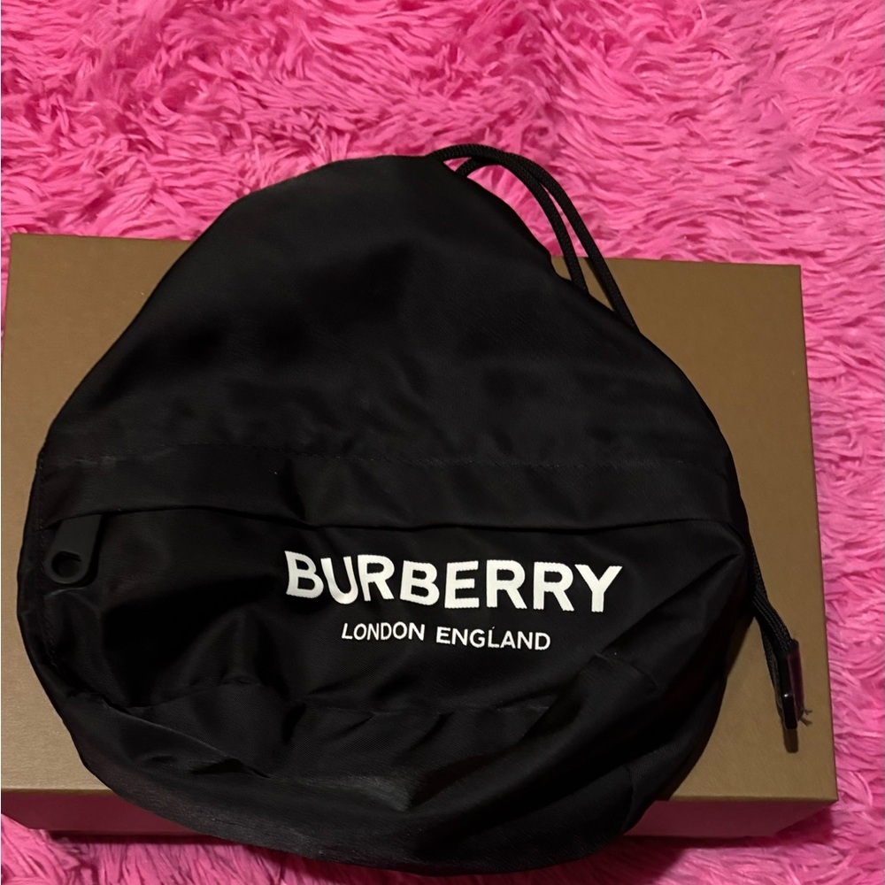 Burberry Logo-Print ECONYL drawstring pouch Bag-Black
